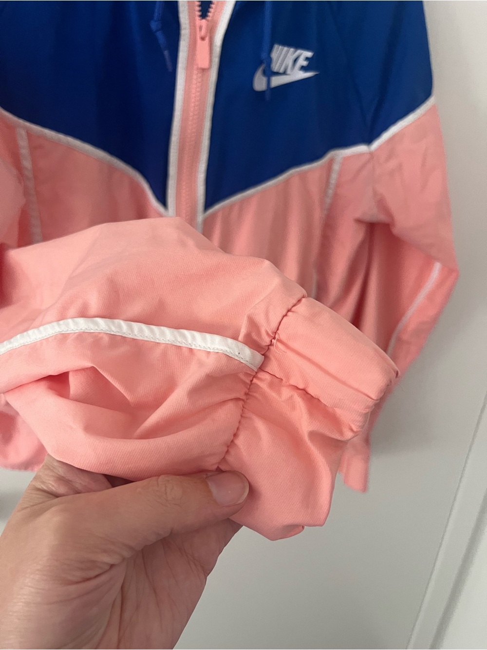 Nike Sportswear Women’s Windrunner Jacket Hoodie Bleached Coral Small 883495-697 - Picture 5 of 14